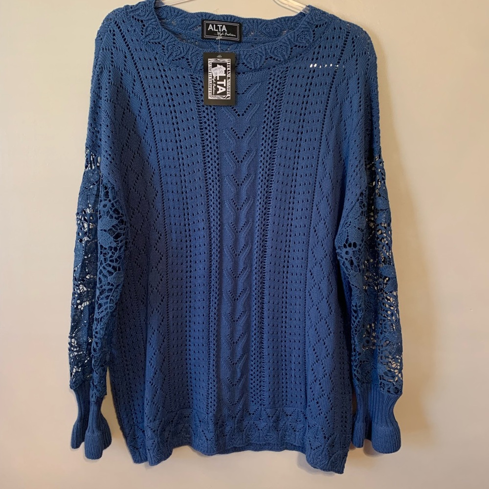 NEW with Tag Women's Classic Blue Knit Sweater